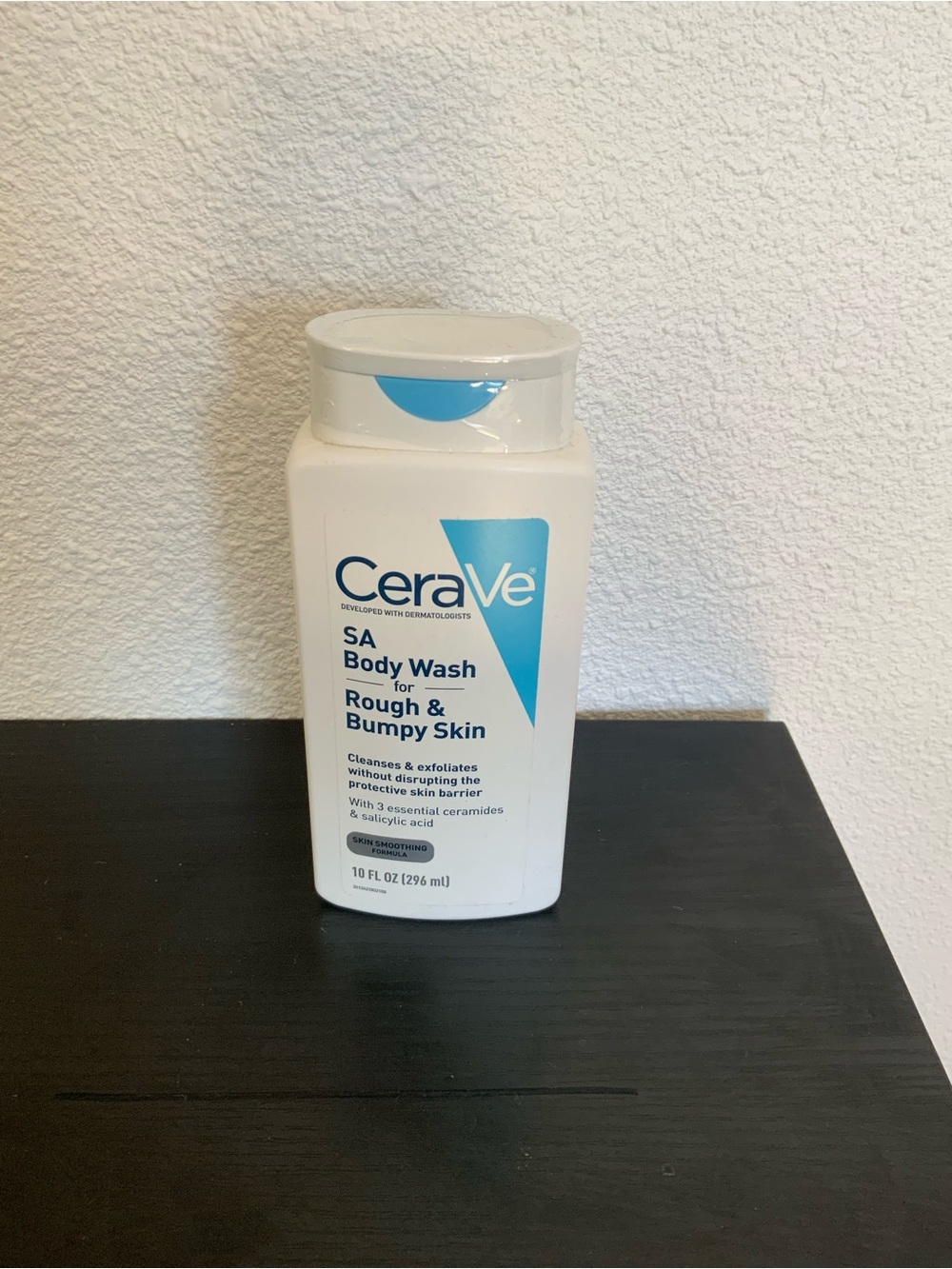 CeraVe SA Body Wash for Rough & Bumpy Skin - White with Blue Accent
